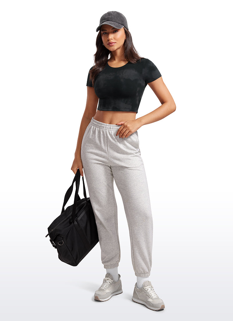 CRZ YOGA Butterluxe Camiseta Recortada de Mangas Corta para Mujer Flores De Tinte Negro