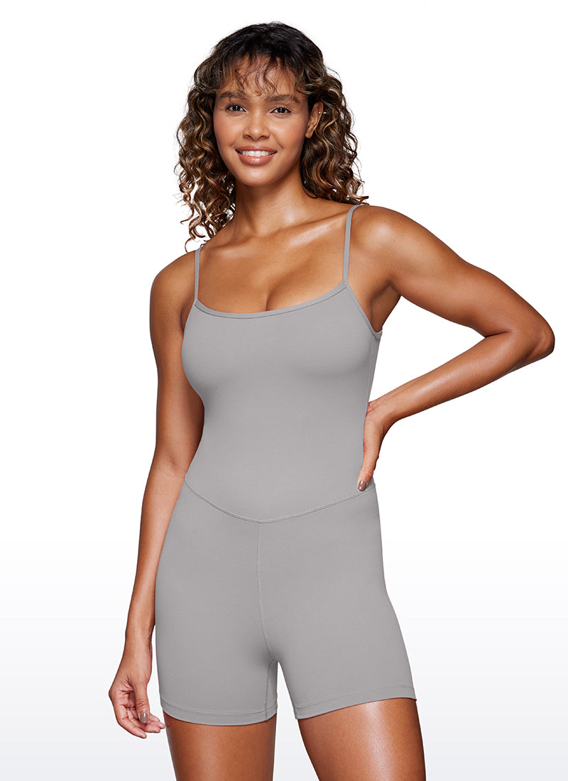 CRZ YOGA Butterluxe Enterizo de 4 Pulgadas - Mono Corto Gris Gaviota