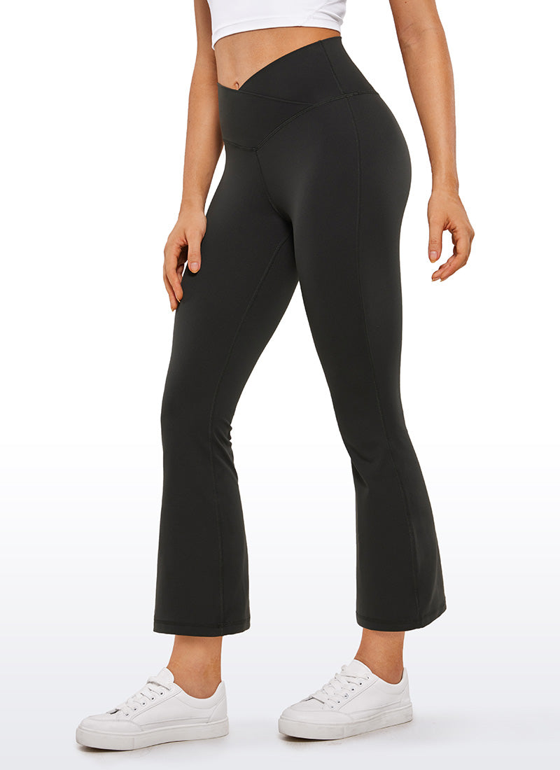 CRZ YOGA Butterluxe Leggings Acampanados con Escote en V para Mujer Negro
