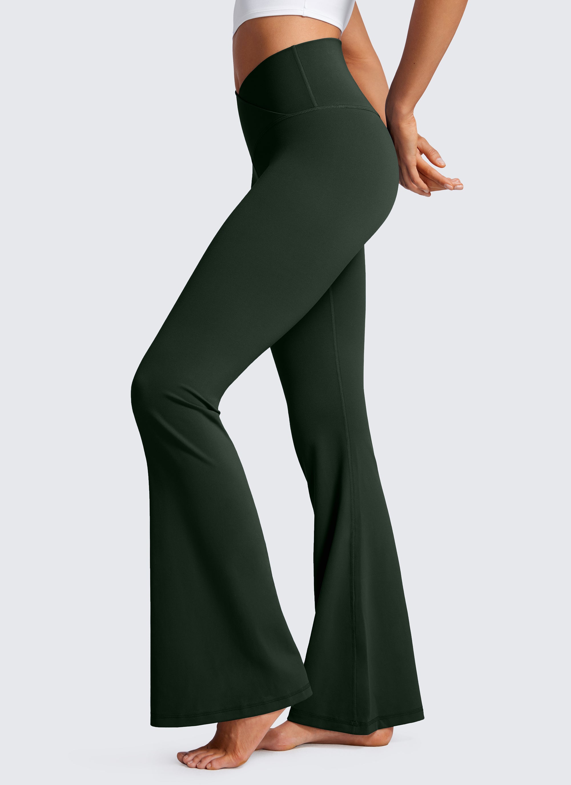 CRZ YOGA Butterluxe Leggings Acampanados con Escote en V para Mujer Leyenda Verde