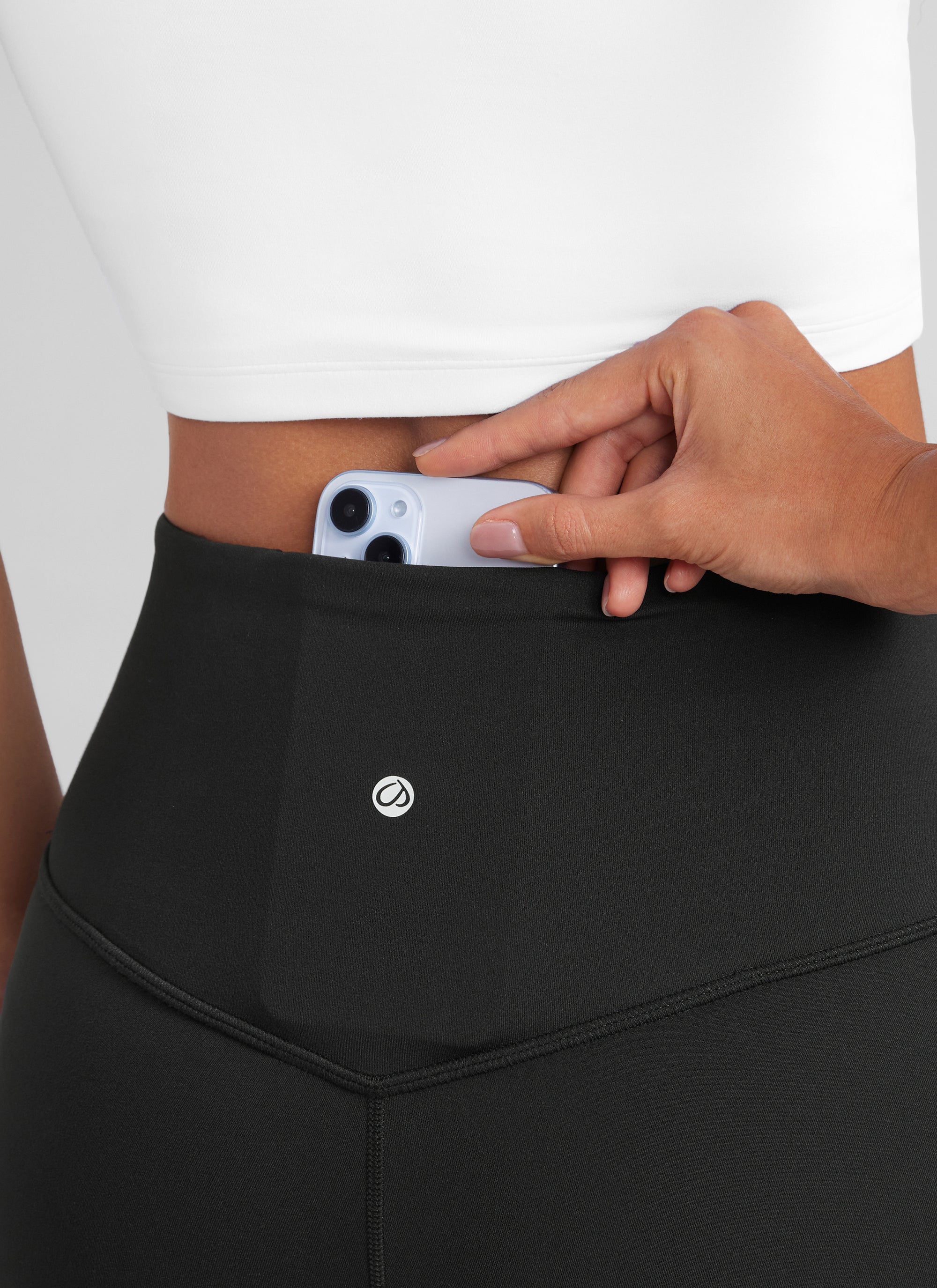 CRZ YOGA Leggings de Cintura Alta y Pierna Acampanada para Mujer Negro @model_info:Luciana