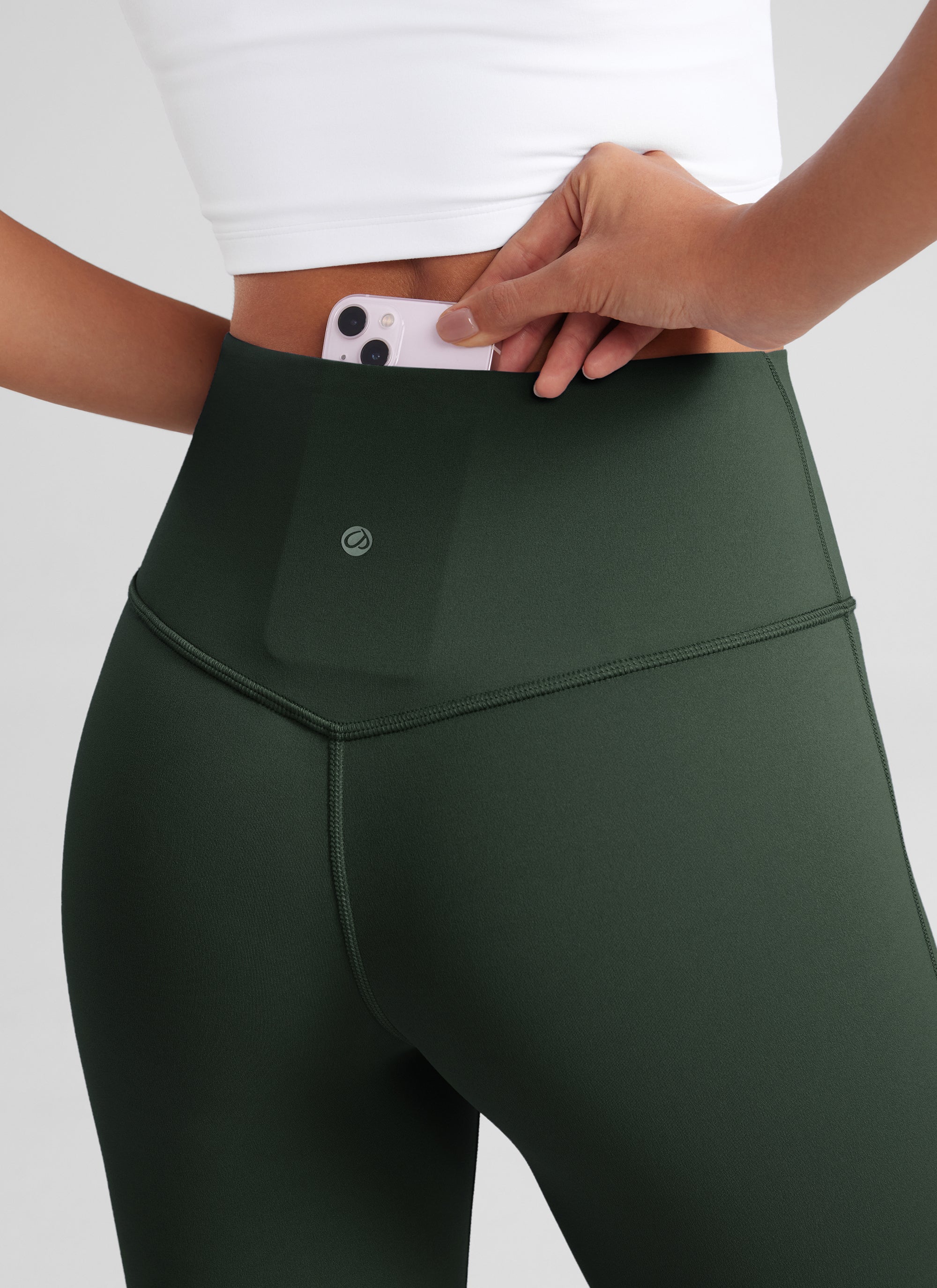 CRZ YOGA Leggings con Bolsillos Acampanados de 29 Pulgadas para Mujer Leyenda Verde