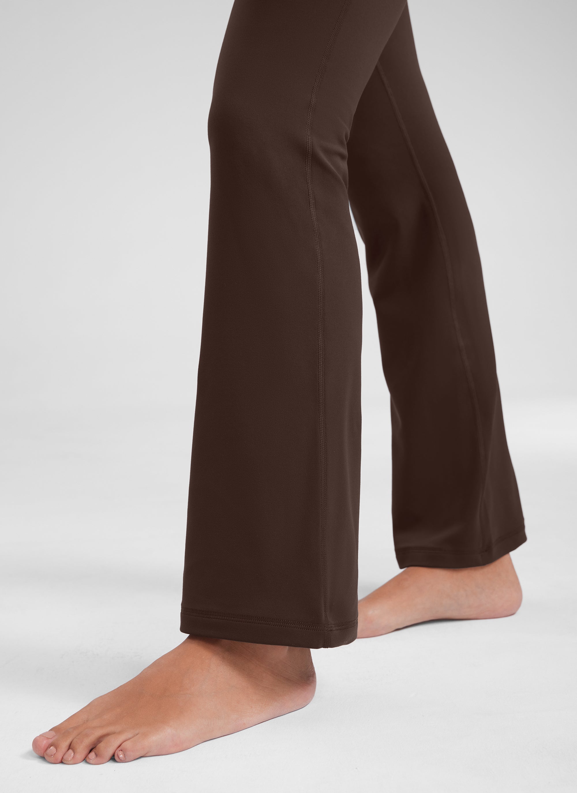 CRZ YOGA Leggings con Bolsillos Acampanados de 29 Pulgadas para Mujer Marrón Fudge Caliente