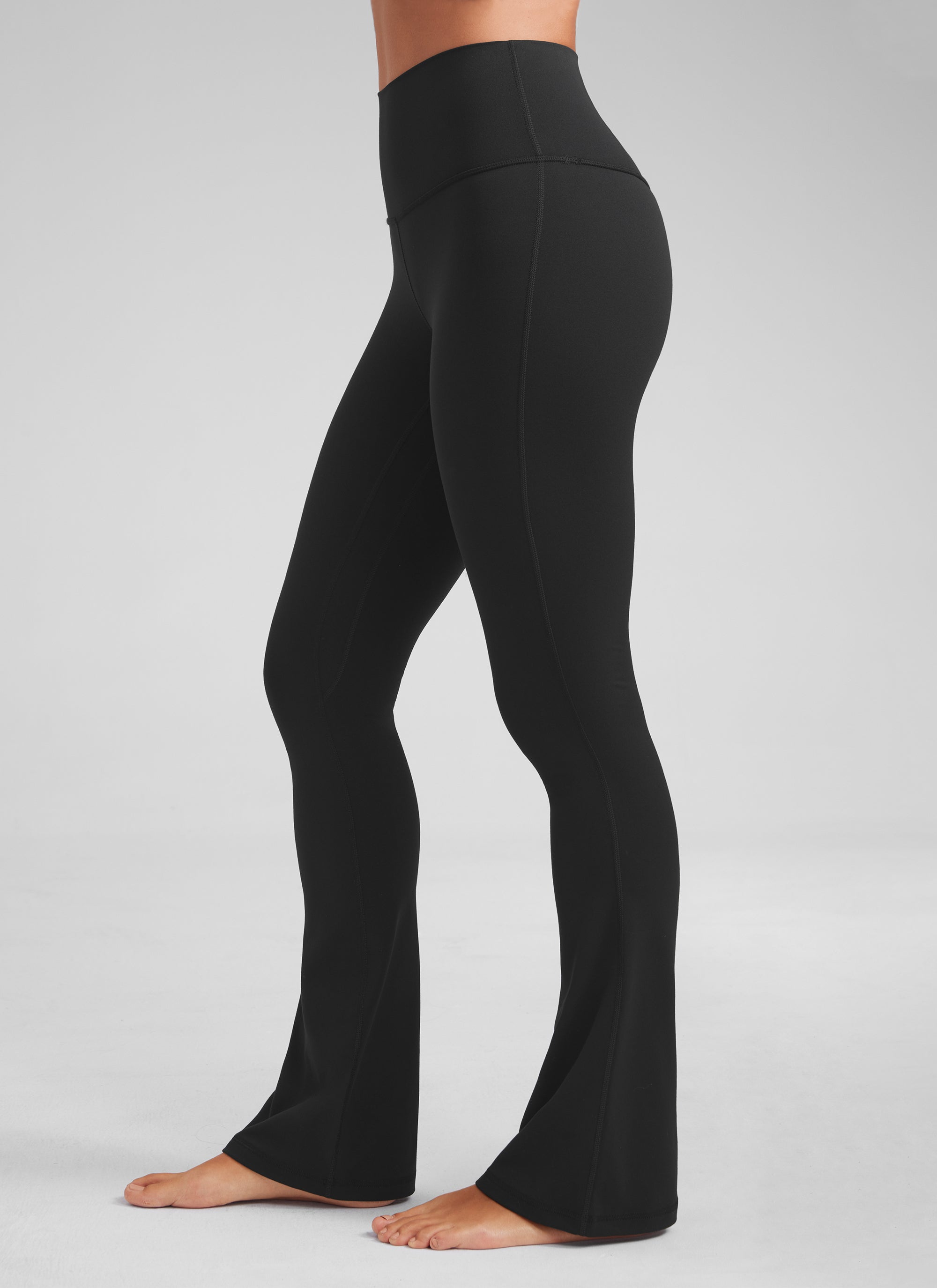 CRZ YOGA Leggings mini acampanados con bolsillos para mujer Negro