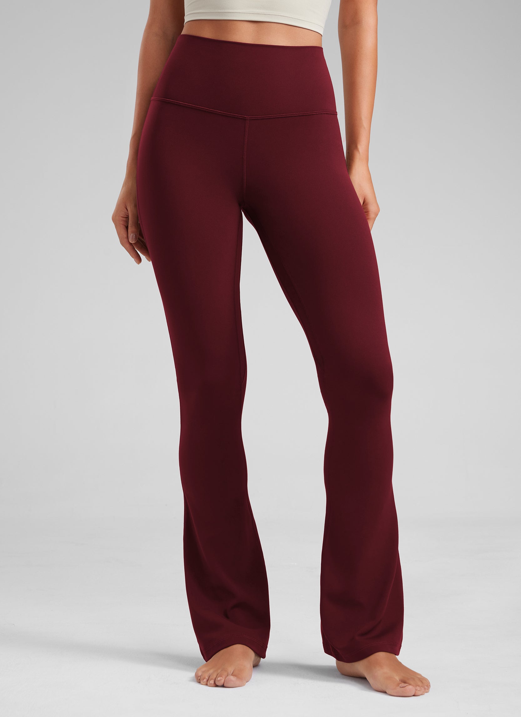 CRZ YOGA Leggings mini acampanados con bolsillos para mujer Merlot Rojo