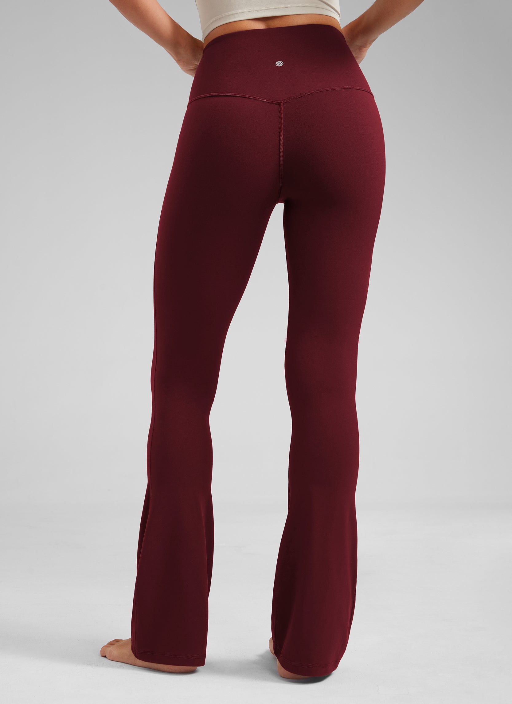 CRZ YOGA Leggings mini acampanados con bolsillos para mujer Merlot Rojo