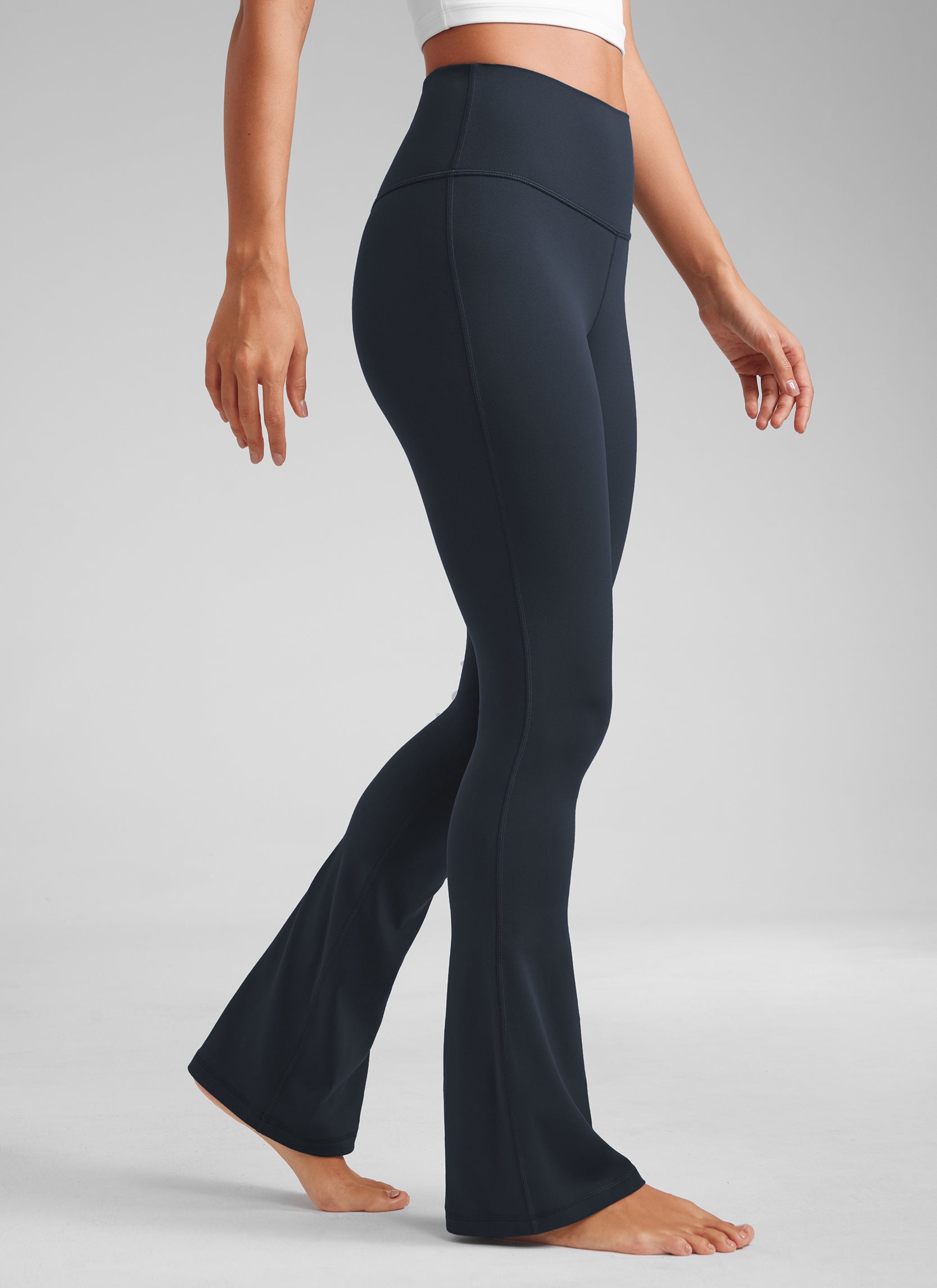 CRZ YOGA Leggings mini acampanados con bolsillos para mujer True Navy