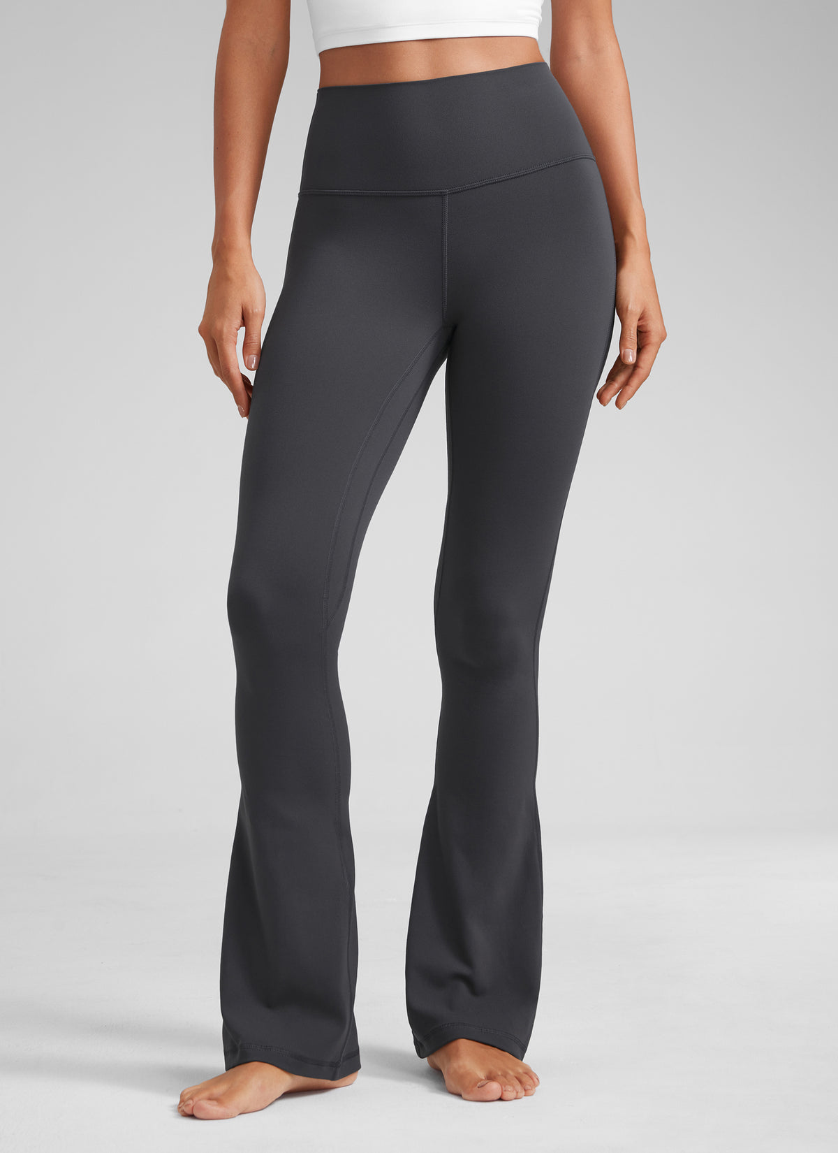 CRZ YOGA Leggings mini acampanados con bolsillos para mujer Gris misterioso