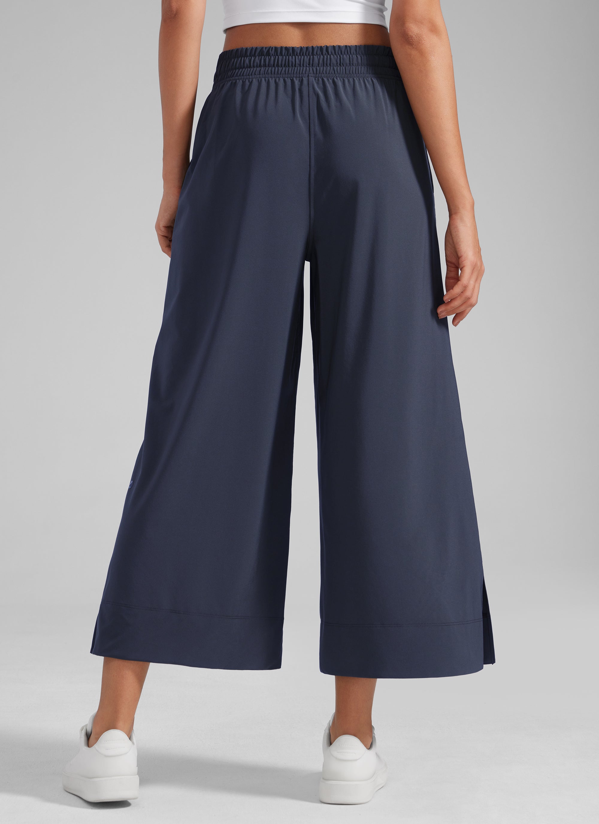 CRZ YOGA Feathery Fit Suave Pantalones de Pierna Ancha para Mujer Armada @model_info:J
