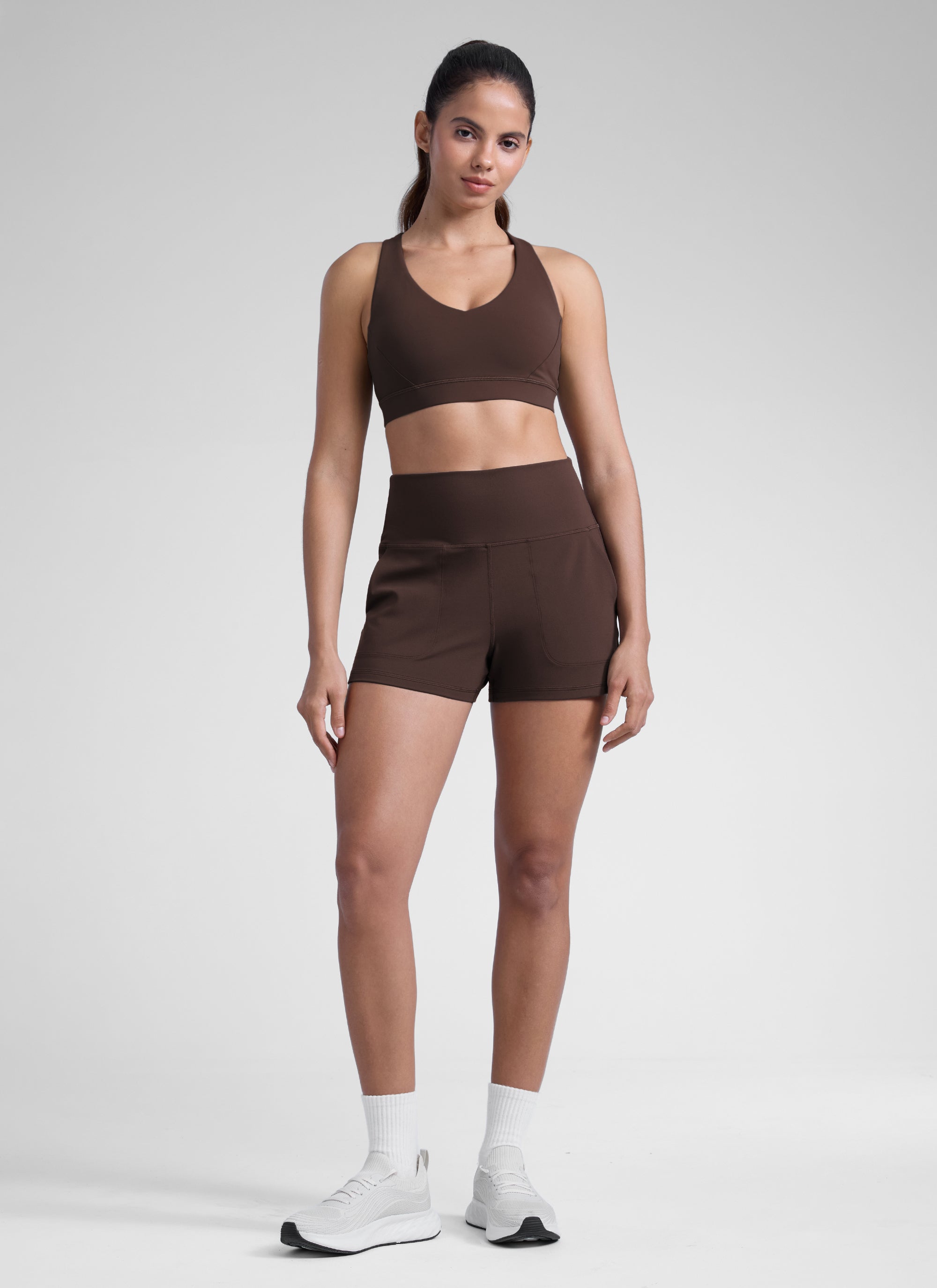 CRZ YOGA Pantalones Cortos Butterlift con Bolsillos para Mujer Marrón Fudge Caliente