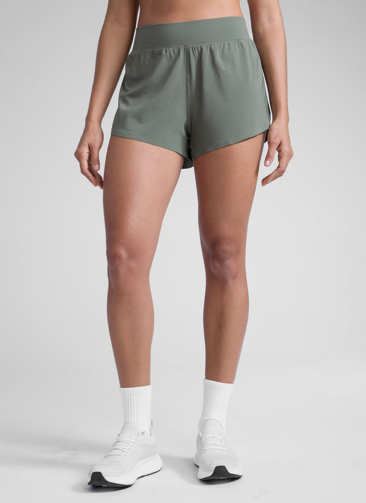 CRZ YOGA Feathery Fit Suave Shorts de Cintura Alta Forro Dolphin de 3 Pulgadas Salvia gris