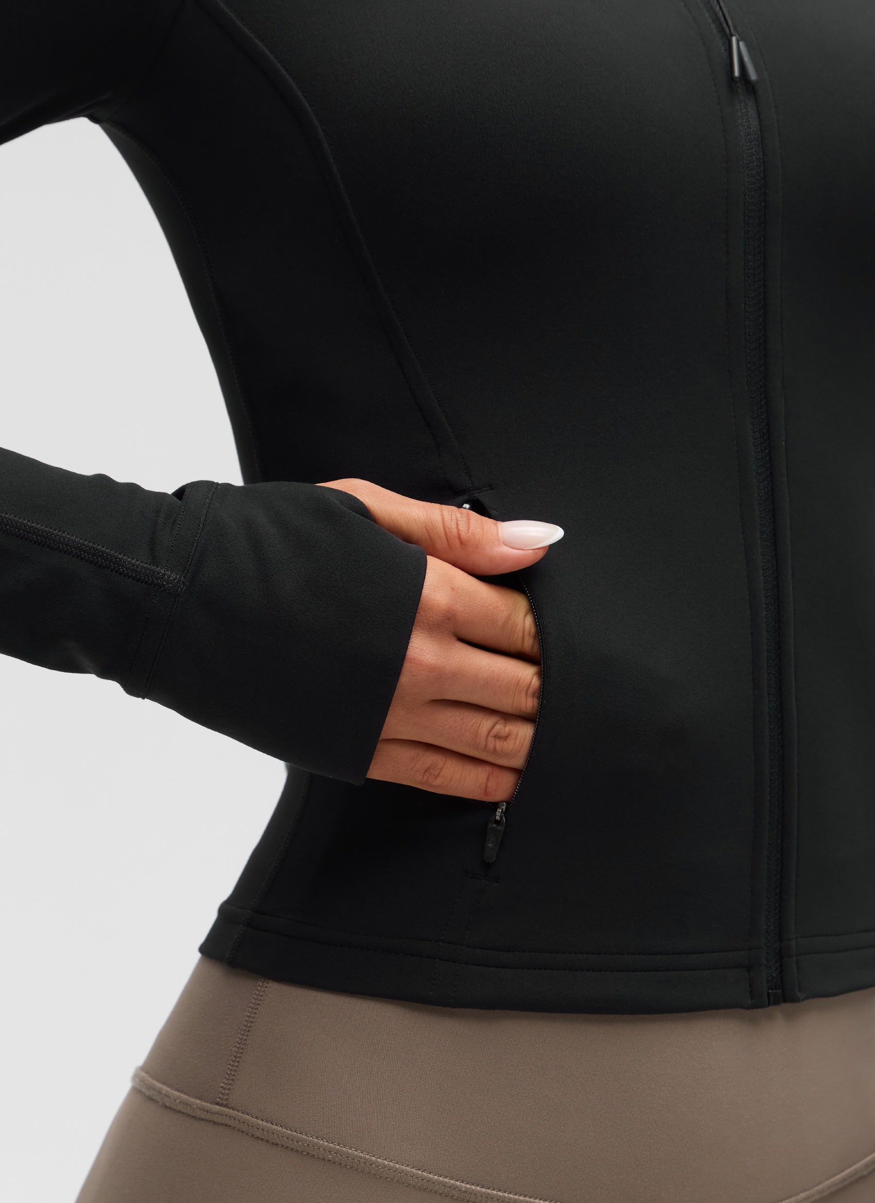 CRZ YOGA Butterluxe Chaqueta Corta con Bolsillos y Cremallera Completa Negro