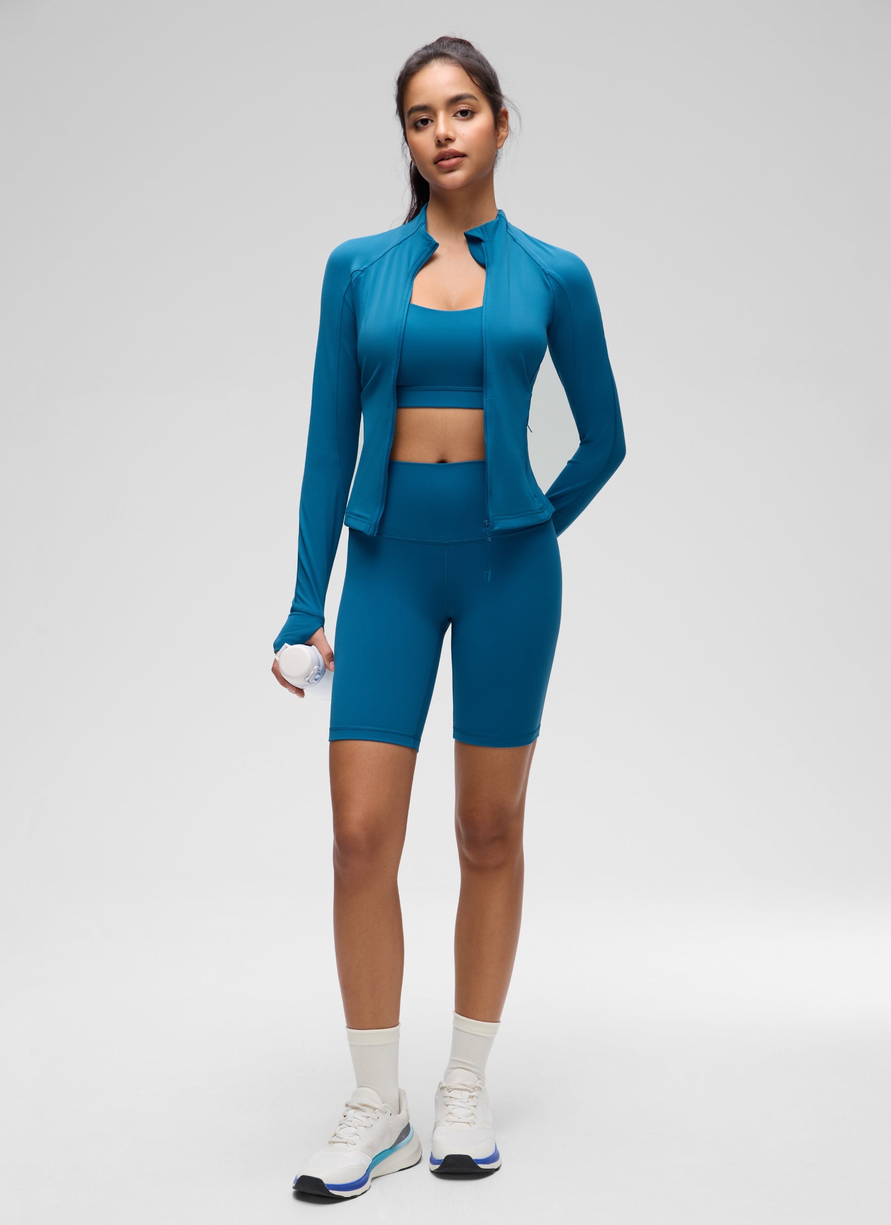 CRZ YOGA Butterluxe Chaqueta Corta con Bolsillos y Cremallera Completa Azul supersónico