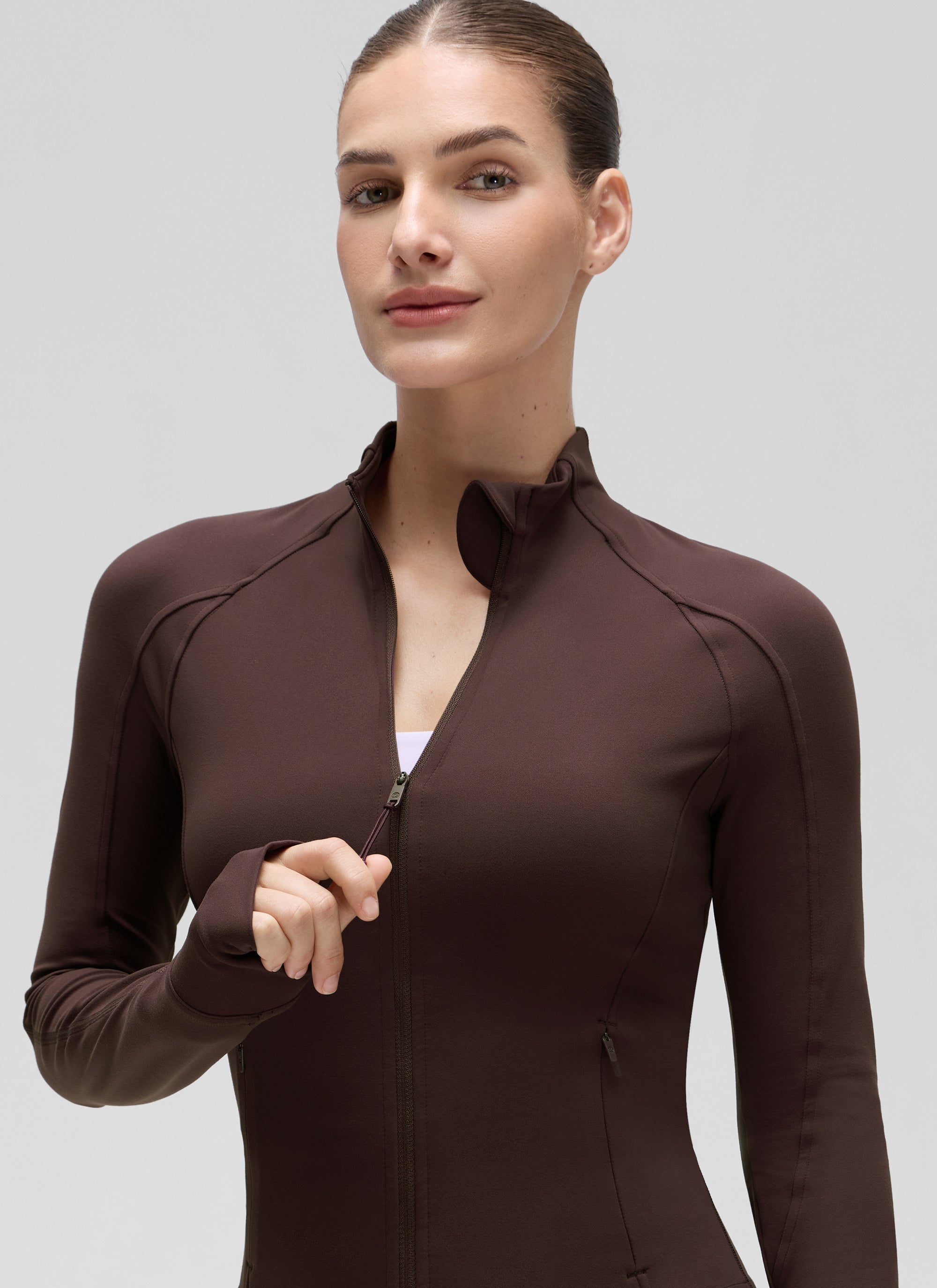 CRZ YOGA Butterluxe Chaqueta Corta con Bolsillos y Cremallera Completa Marrón Fudge Caliente
