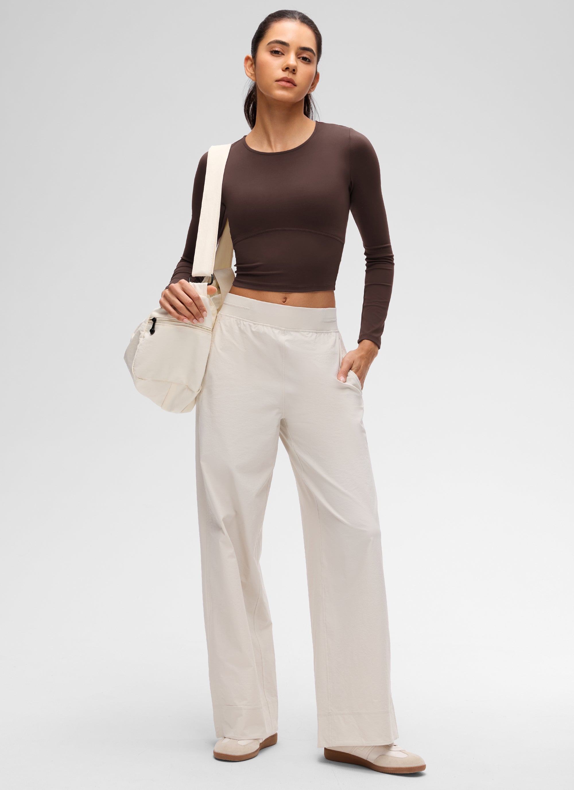 CRZ YOGA Mujer Camiseta Cropped de Manga Larga Slim Fit Butterluxe Marrón Fudge Caliente