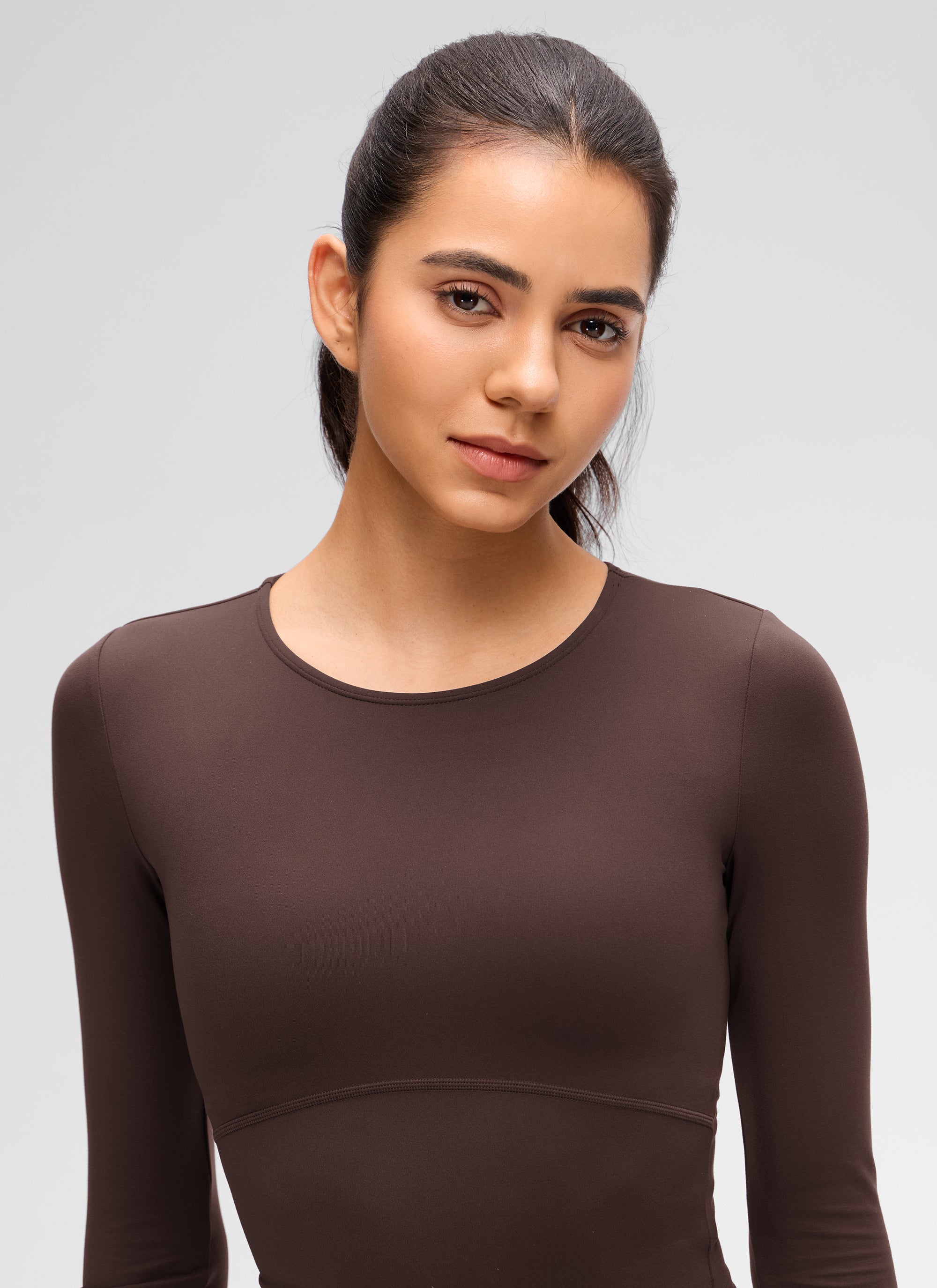 CRZ YOGA Mujer Camiseta Cropped de Manga Larga Slim Fit Butterluxe Marrón Fudge Caliente