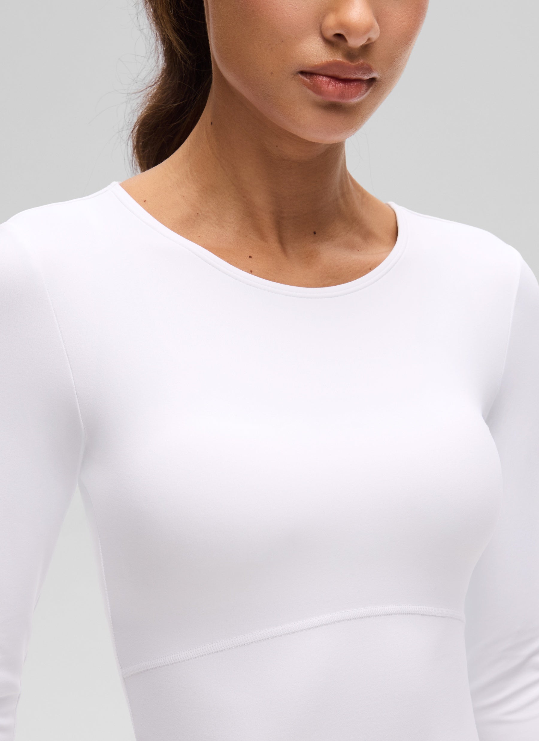 CRZ YOGA Mujer Camiseta Cropped de Manga Larga Slim Fit Butterluxe blanco