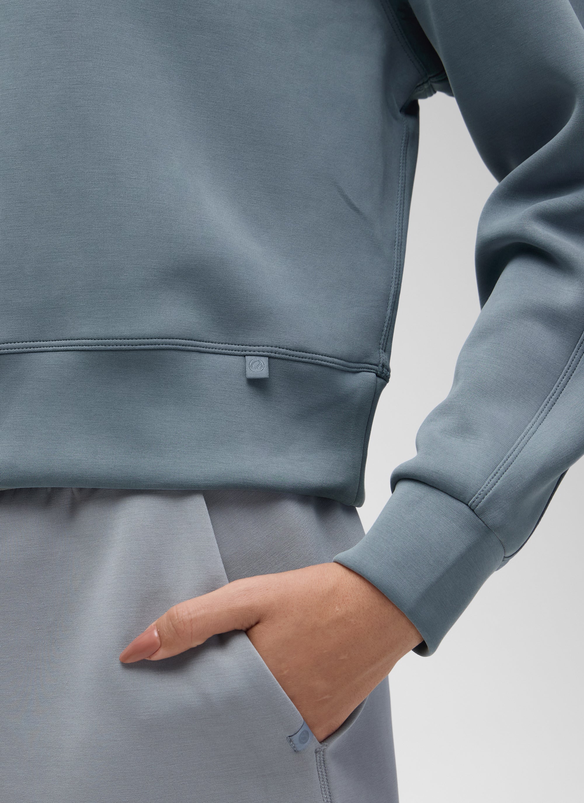 CRZ YOGA SoftAura Sudadera Básica de Cuello Redondo para Mujer Bronceado Mojave